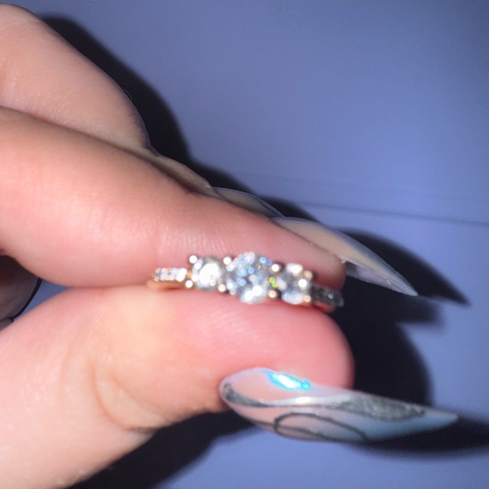 Pandora rose gold  Ring with Classic Elegance